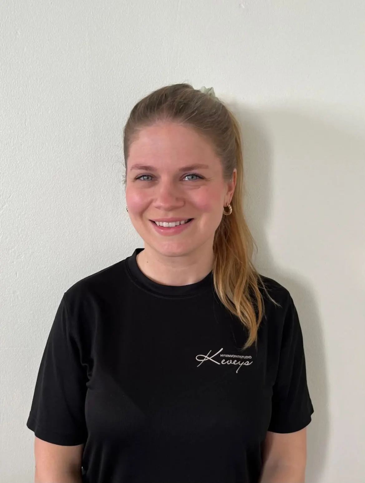 Fysioterapeutti ja koulutettu hieroja Iiris Keränen.